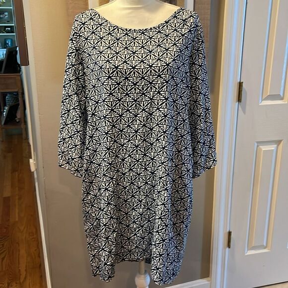 Escapada Living Navy and White Printed Tunic Coverup - Picture 2 of 8